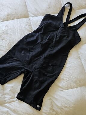ALO Airbrush Real Onesie Size L